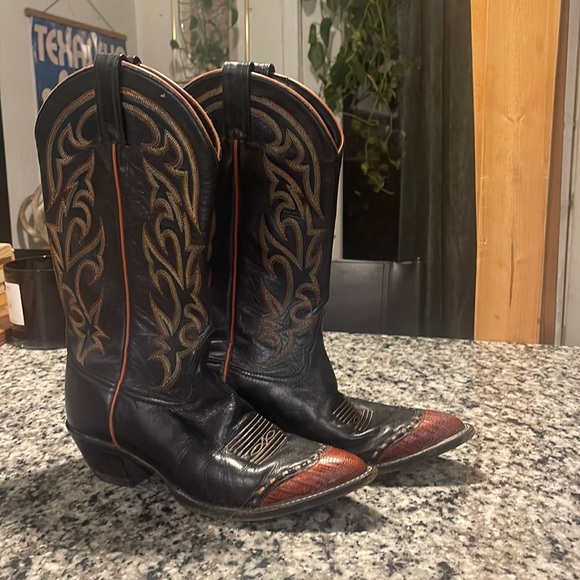 Tony Lama Shoes - Vintage Tony Lama black leather cowgirl boots sz8.5